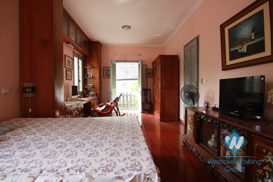 Spacious villa with 500 sqm living space for rent in Tay Ho, Hanoi